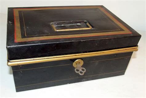 Document Box In Antique Toleware for sale 